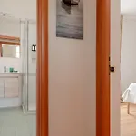 Cozy Retreat In Coastal 公寓